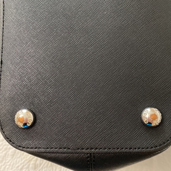 Michael Kors - Saffiano Leather Structured Tote - Picture 15 of 17